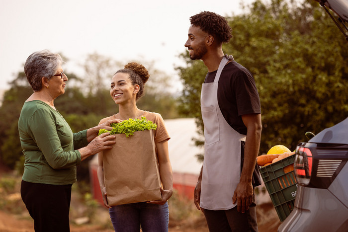 Vente directe de légumes chez un couple de producteurs